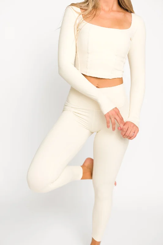 Aligned Performance High-Rise Leggings in Cream